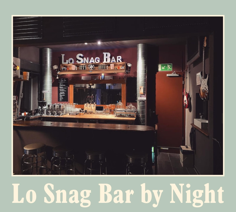Lo Snag Bar by Night