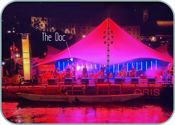 Gig auf dem Floss 'Basel im Fluss'