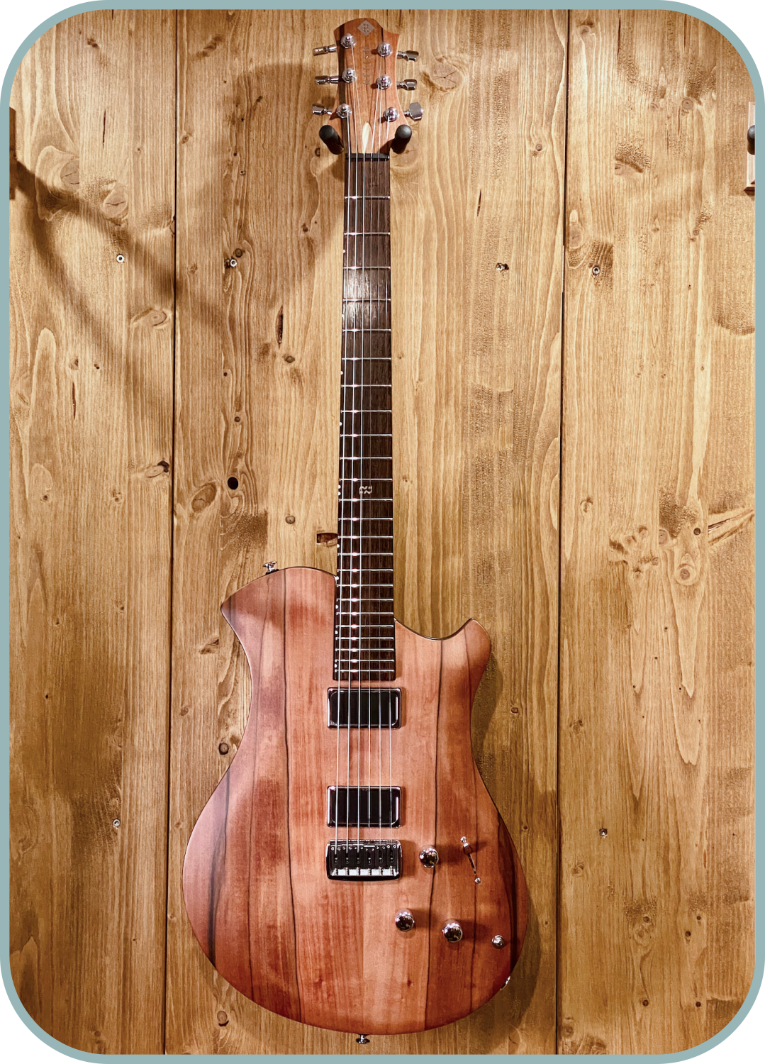 Relish Guitar Tineo